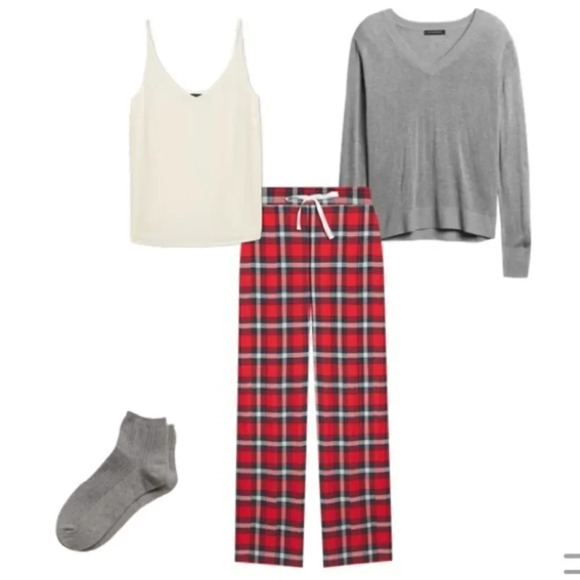 Banana Republic V-Neck Sweater - Picture 5 of 11